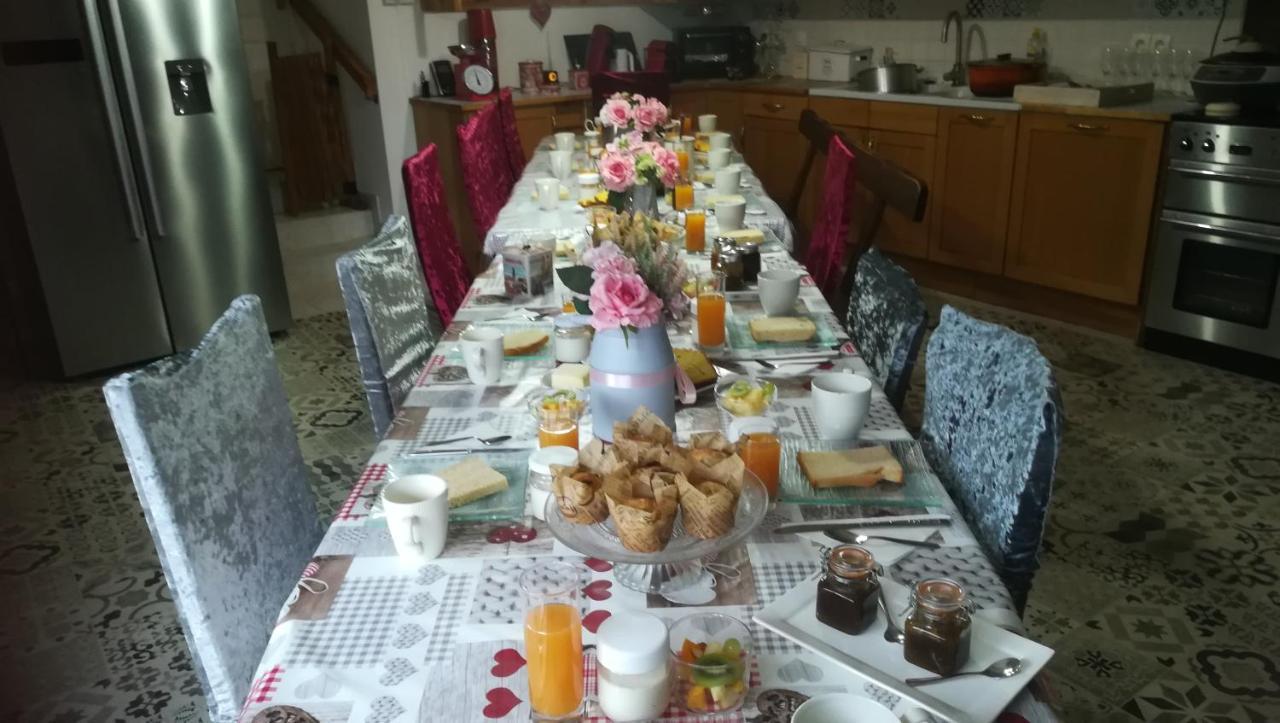 Bed & Breakfast La Gerbaudiere Chambres&table D Hotes Proche Mont Saint Michel Cuisine Maison *