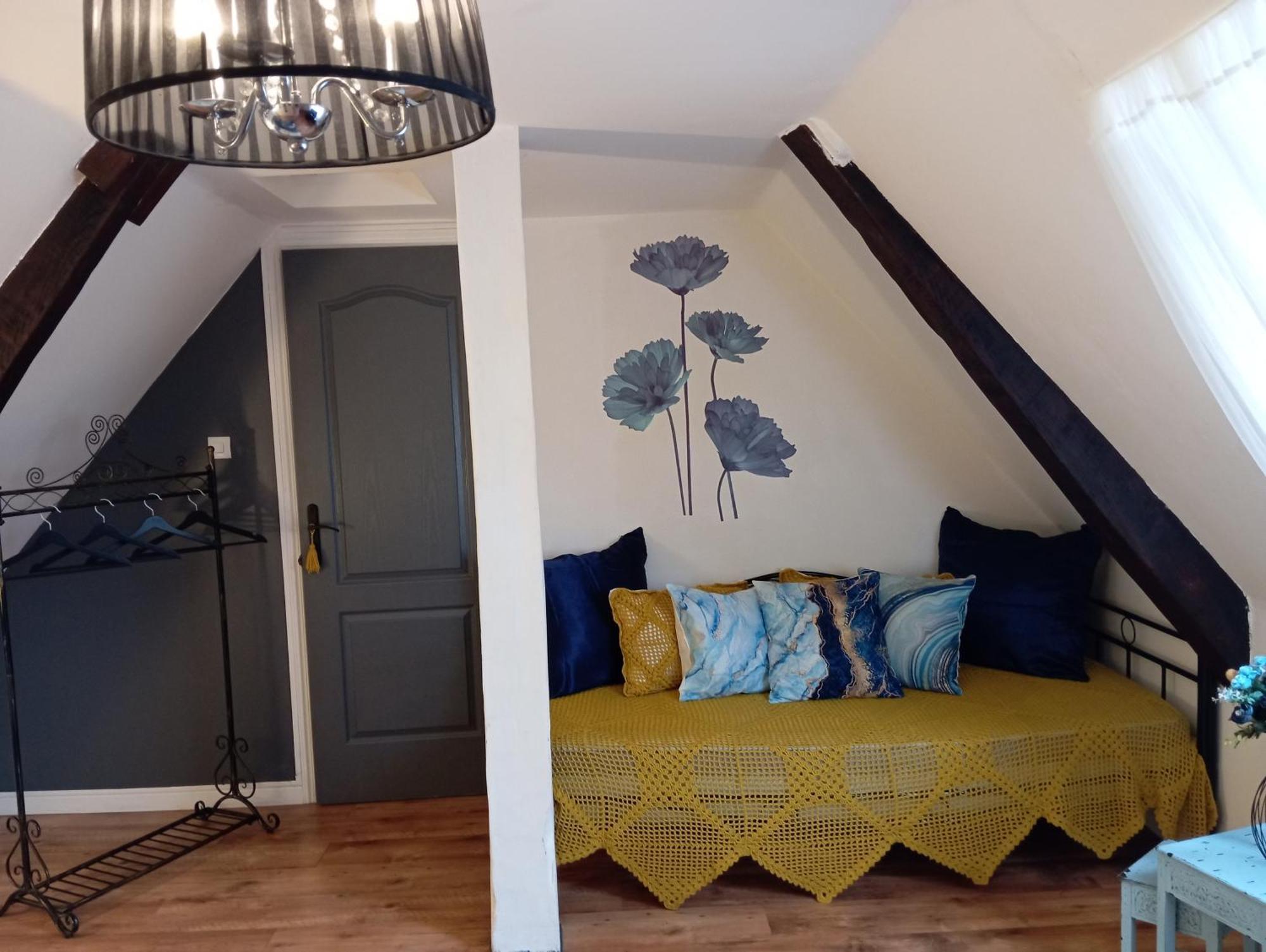 La Gerbaudiere Chambres&table D Hotes Proche Mont Saint Michel Cuisine Maison Bed & Breakfast